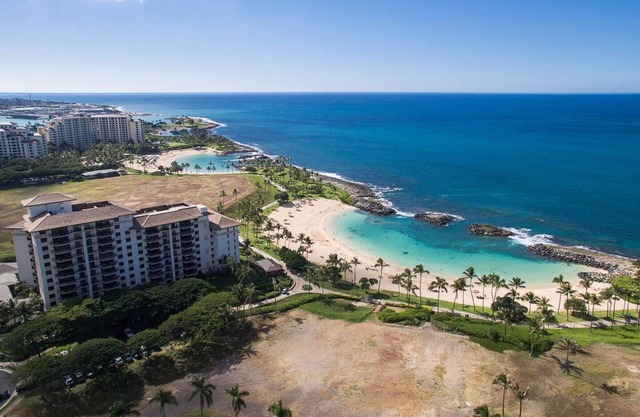 Oceanviews: Ko Olina Ocean Tower: 2 units, 10th & 5th floors, sleeps 14 total.