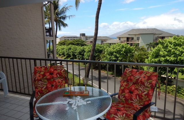 October Sale! 48 Hr Cancel, Partial Ocean View, A/C, 3 min Walk to Beach