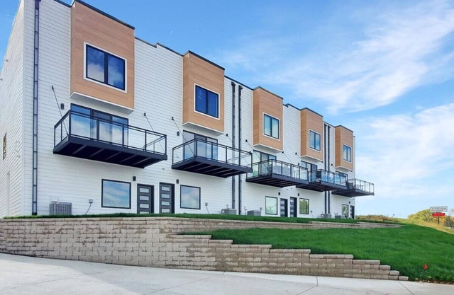 Okoboji Lakeside Retreat In Arnolds Park