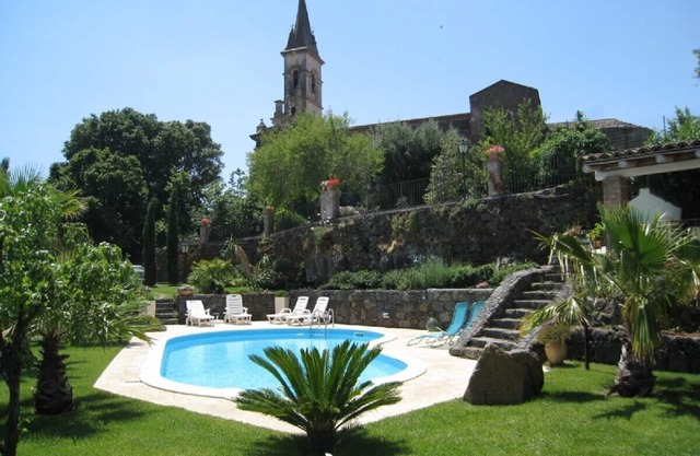 Old House of charm with swimming pool and panoramic view between Etna and sea