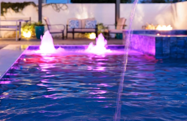 Old Town*The Palmly*Heated Pool*Spa*Firepit*Ping Pong