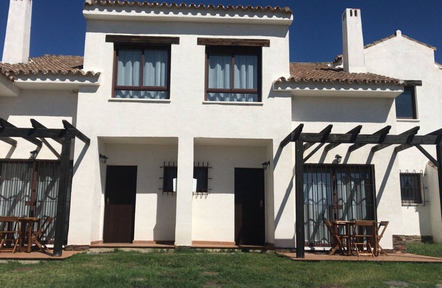 Olivar, Magnificent private urbanization in the Sierra de Sevilla, leisure options
