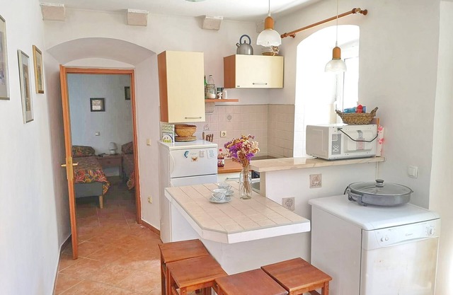 Olive's Apartment-Two Bedroom Apartment with Terrace