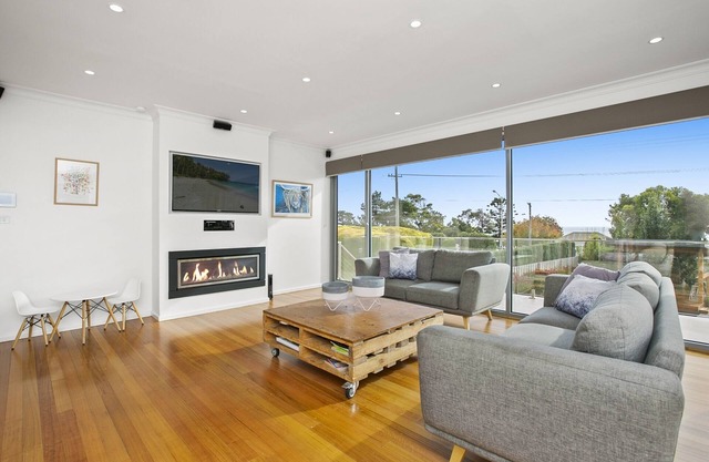 Olivers Hill Oasis - The Ultimate Family Entertainer