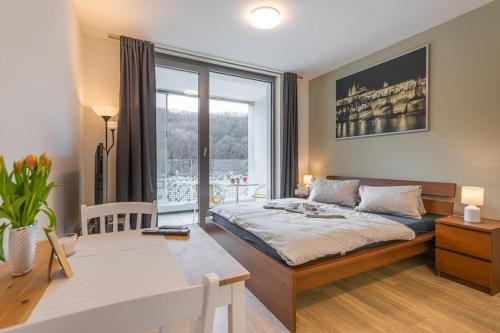 On-site Free Parking, 12 to min Centre, Supermarket