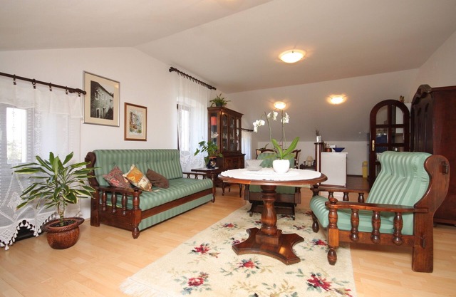 One bedroom apartment with air-conditioning Ćunski, Lošinj (A-2498-a)
