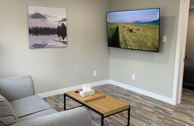 One Bedroom with Free Wifi and Parking