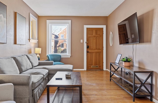 One BR with Workspace and Fenced Backyard, St. Louis, MO