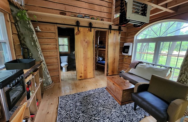 One of a kind Treehouse on the Genesee River