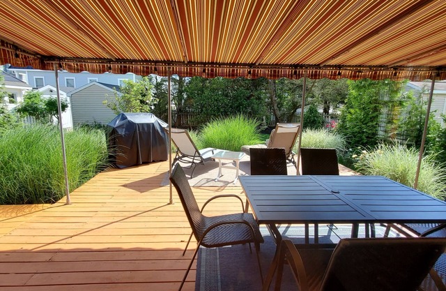 Only 3 Blocks to the Beach and 1 Block to the Bay with Gorgeous Sunsets!