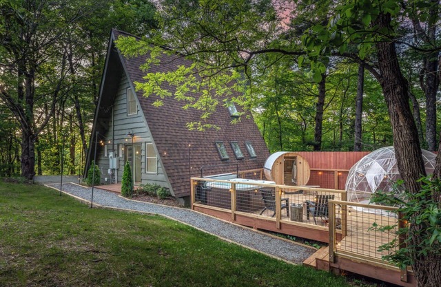 OPEN MT Luxe A-Frame w/Dome, Hot Tub & Sauna