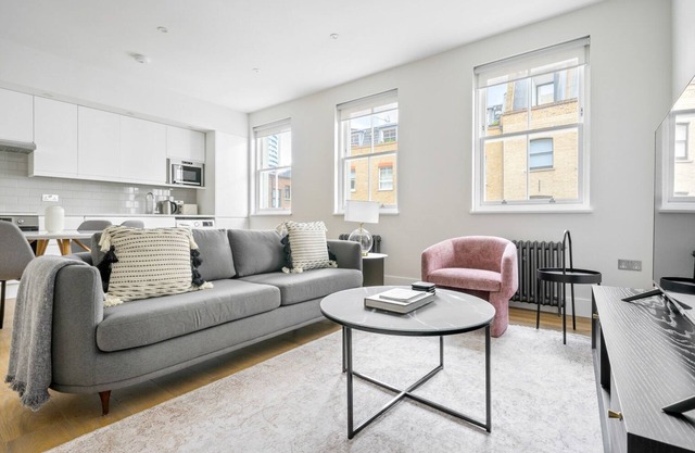 Open plan Waterloo, 2BR, New build, terrace, by Blueground