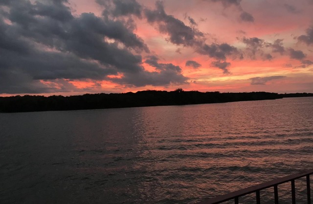 Open water on LBJ! Great for family gatherings, or just a lake getaway.