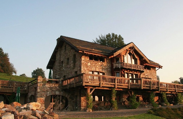 Opulent Chalet in Thirimont with Turkish Steambath & Sauna