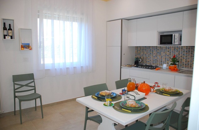 OrangeSun Holiday Home x5 with parking