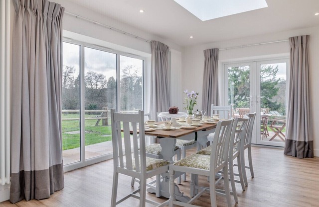 Orchard End - Three Bedroom House, Sleeps 7