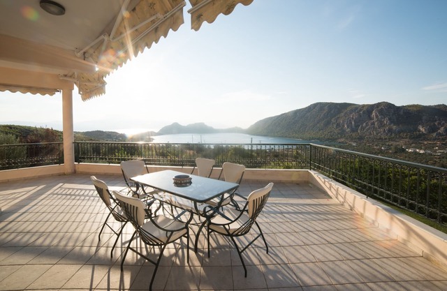 Our Dream House a Deluxe Apartment for your vacation near ATHENS (ΑΜΑ 2729535)