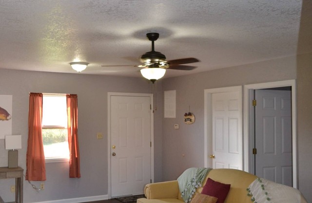 “our little orange a-peel” Gallipolis. No cleaning fee and no Taxes all include.