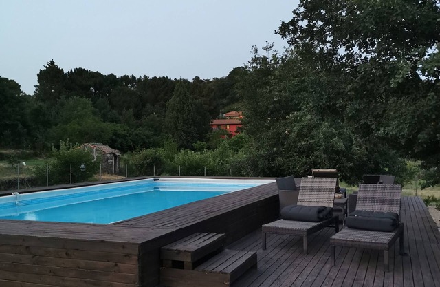 Outbuilding with bathroom, kitchen and separate entrance