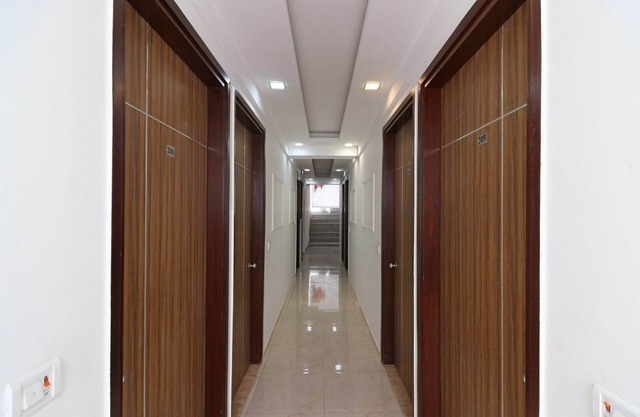 OYO 10795 Hotel RS Residency