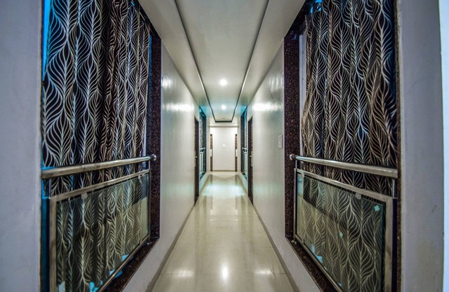 OYO 15180 Kavita Inn