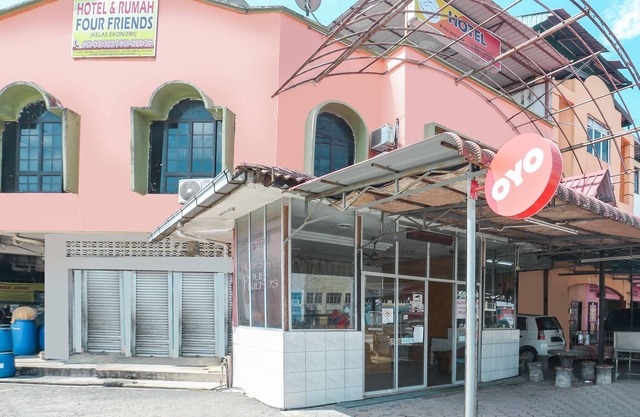 OYO 90321 Hotel Bajet Sri Manal