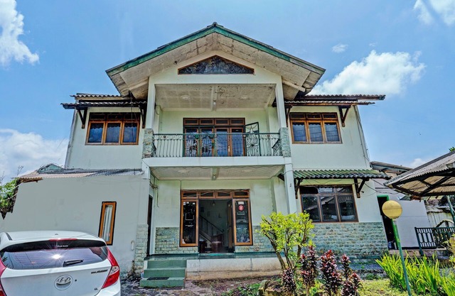 OYO 92431 Grand Bintang Guest House