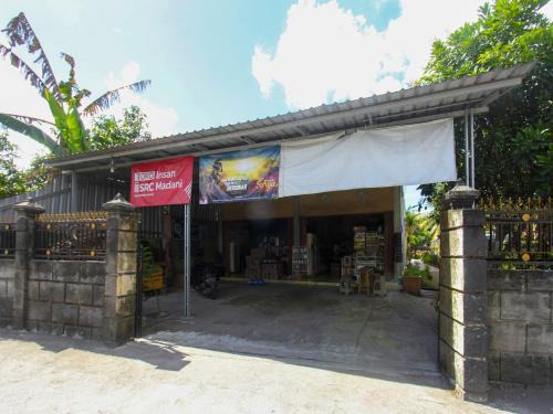 OYO Life 92829 Kos Insan Madani