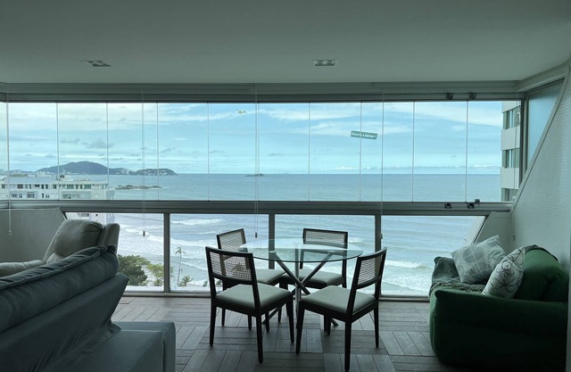 Pé na Areia, Vista Maravilhosa e Conforto!