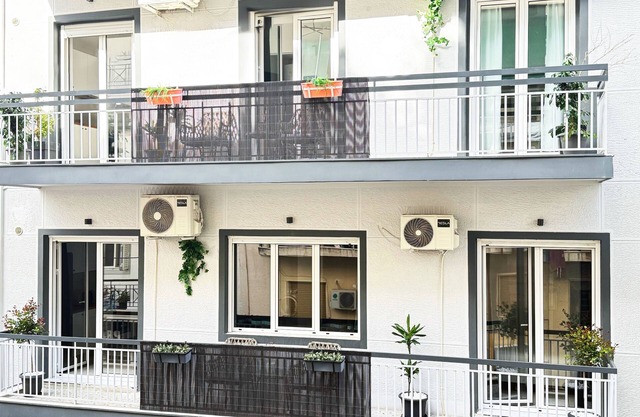 P&P Entire building rooftop jacuzzi