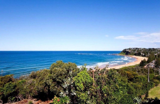 Pacific Sunrise - Quick Walk to Beach