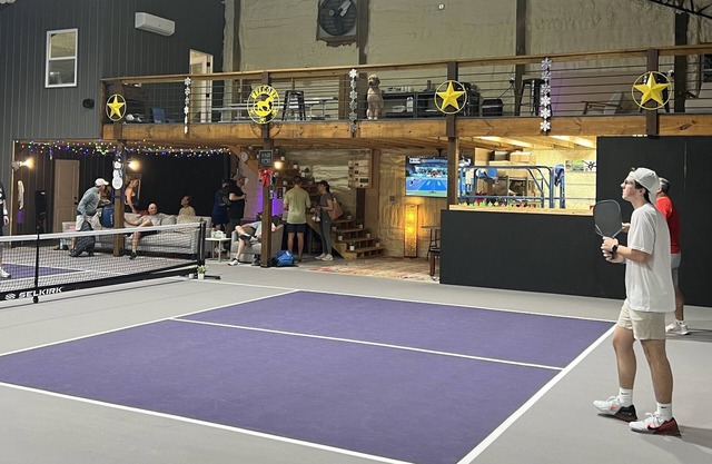 Paddle Creek Retreat! Reservations Include 2 Indoor PICKLEBALL Courts!