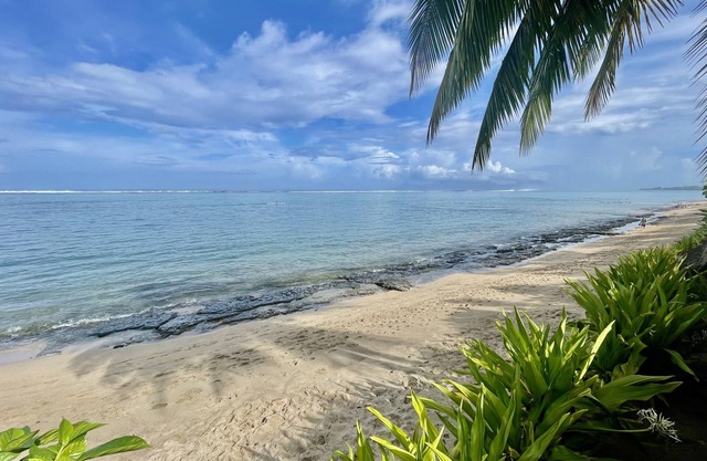 Pae Miti Beach house - white sand beach - Tahiti - 7 people