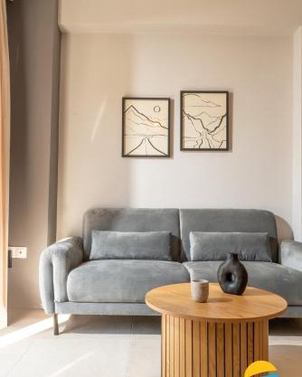 Pame Rentals - 2BD Modern Home Steps from Pasalimani