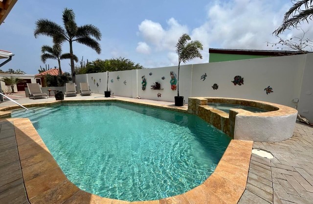 Paradera Palms Apt. 1