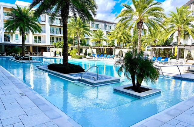 Paradise At The Pointe on 30A by Rosemary Beach, Resort Condo, Read description