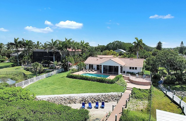 Paradise with a pool, pier and private beach area