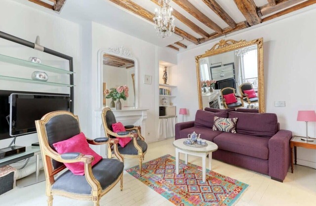 Parisian Cocoon 1bdr Flat - Prime Loc le Marais
