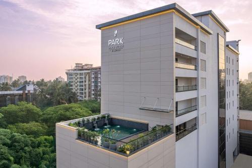 Park Inn & Suites by Radisson Thrissur East Fort