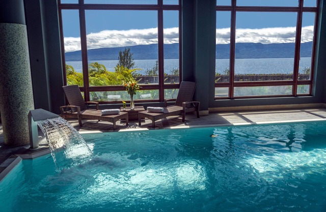 Park Lake Luxury Hotel