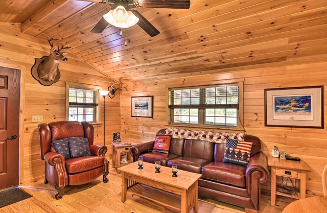 Parsons Cabin with Fire Pit and River Access!