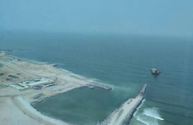 Partition in cozy sea view flat