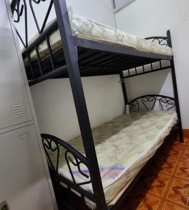 Partition Men bed space