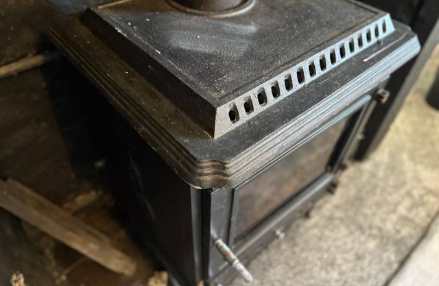 Pass the Keys | Bright & Modern Flat | 3Bd + 3Bath | Contractors!