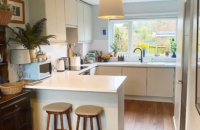 Pass the Keys | Large homely house with parking!