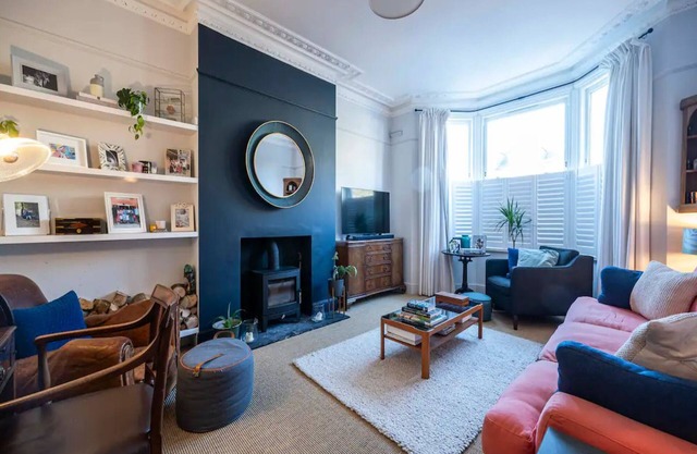 Pass the Keys | London Spacious Dulwich family house with Pool