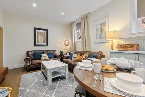 Pass the Keys No. 5 - Chestnut Cottage