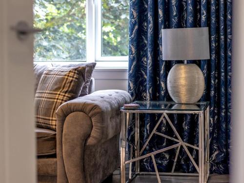 Pass the Keys Renfrew Town Centre Easy Link to Glasgow City