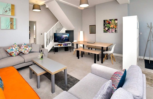 Pass the Keys | Spacious and Modern 3 Bedroom House with Parking