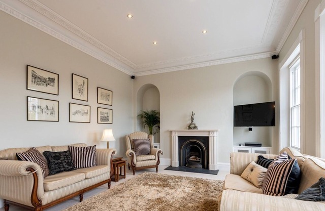 Pass the Keys | Stunning Georgian town house in the centre of town